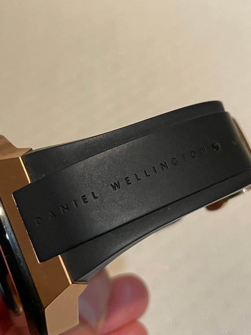 DANIEL WELLINGTON ダニエルウェリントン Apple Watch