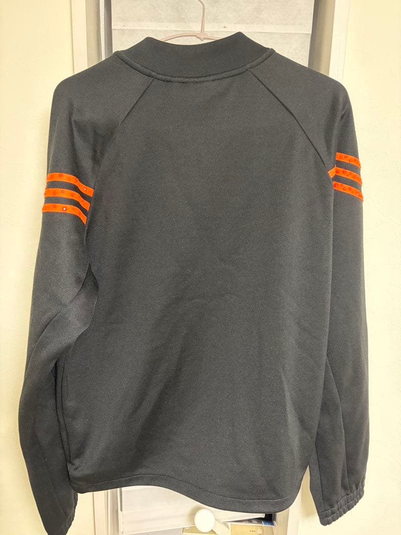 adidas × Swarovski トラックジャケット