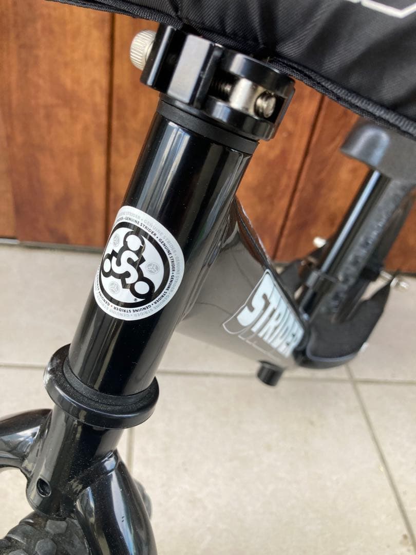 ✨美品✨ ストライダー スポーツ ブラック 12インチ スタンド等　付属品多数