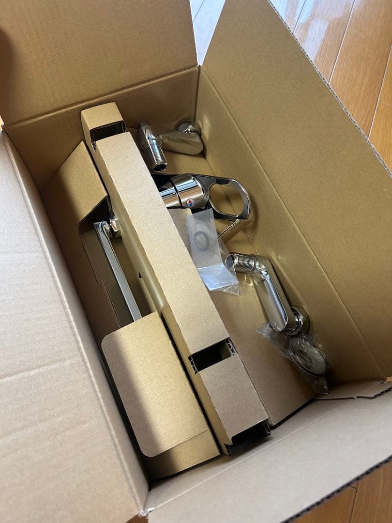 TOTO T330DR 壁付きシングル混合水栓