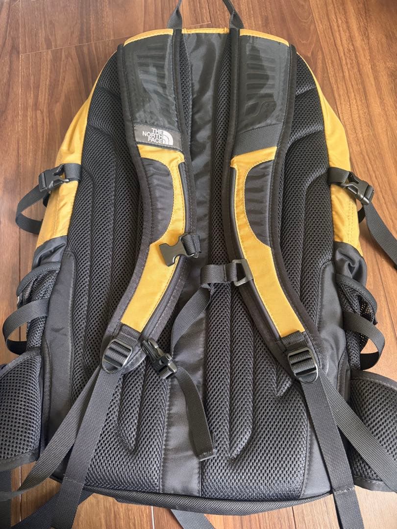 THE NORTH FACE バックパック カーキ/ブラック
