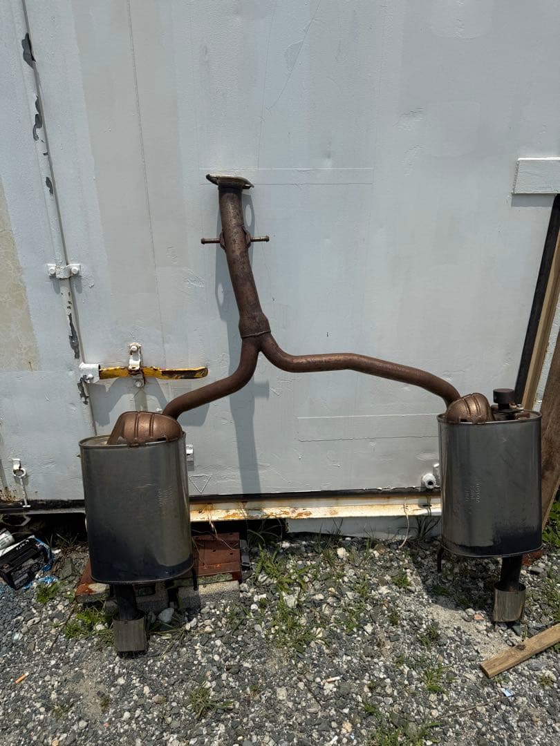 18クラウン　ロイヤルサルーン　前期　3.0 GRS182 純正　リアピース