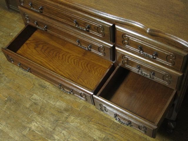 ルーマニア製 オーク材 猫脚 クラシック 8ドロアー サイドボード チェスト