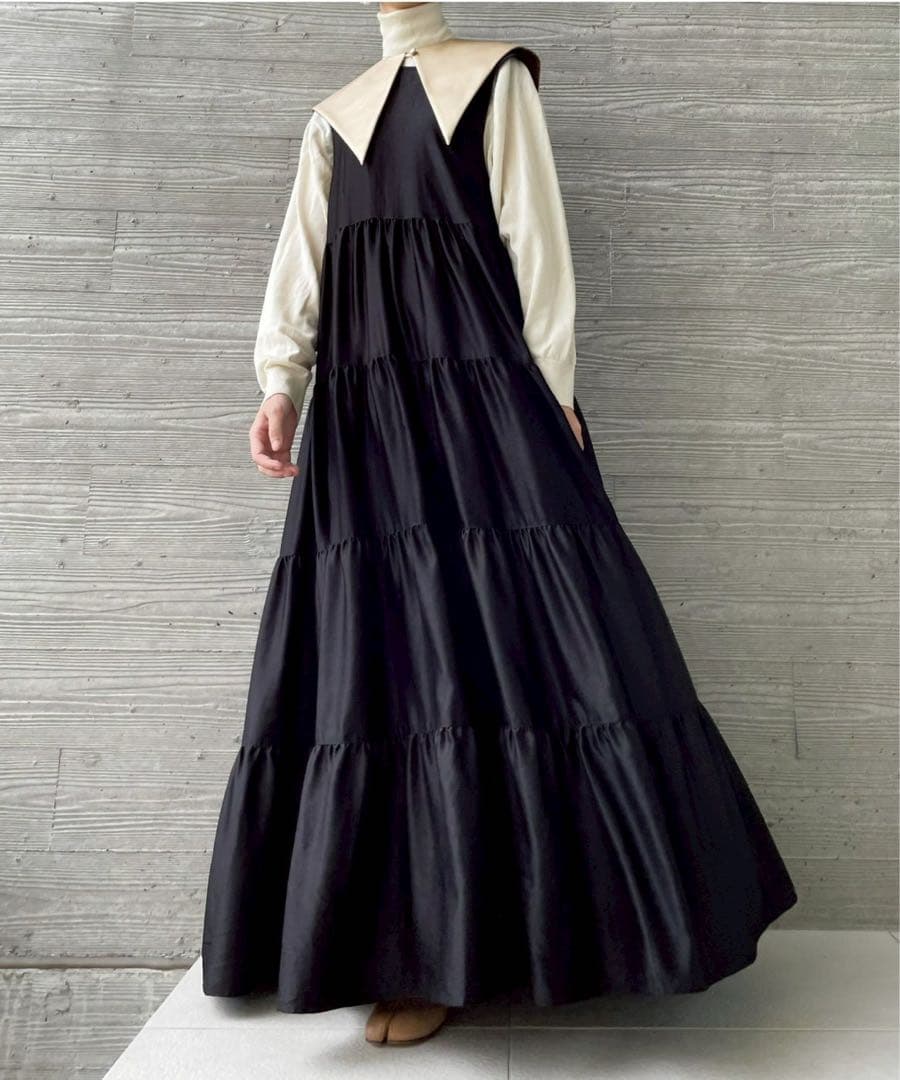 PERNA ノースリーブティアードロングワンピース