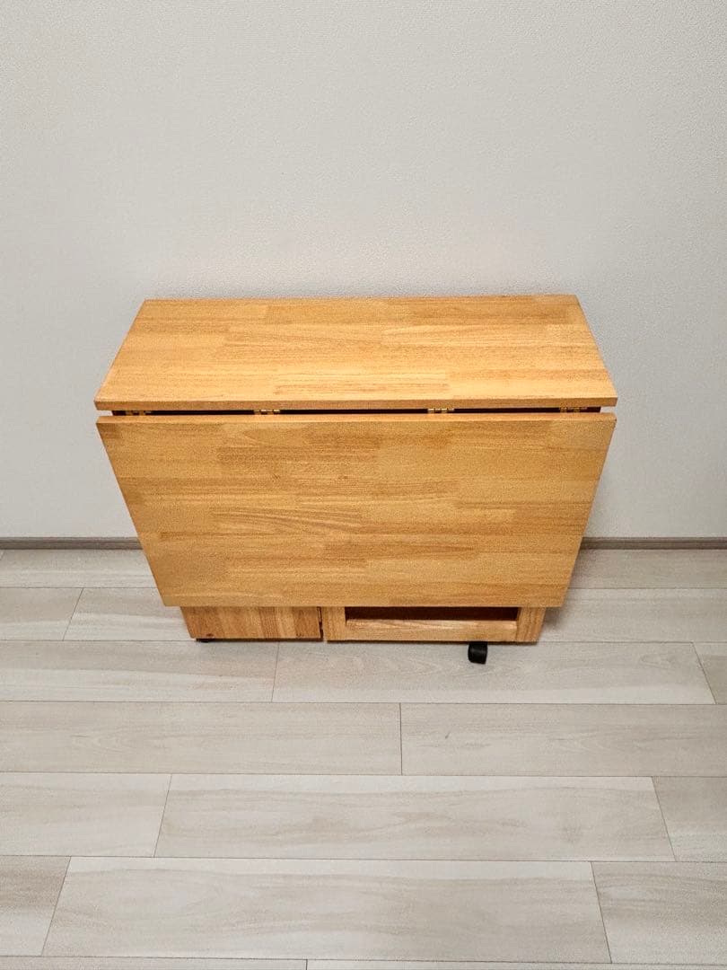 《RASIK 折り畳み式ダイニングテーブル》