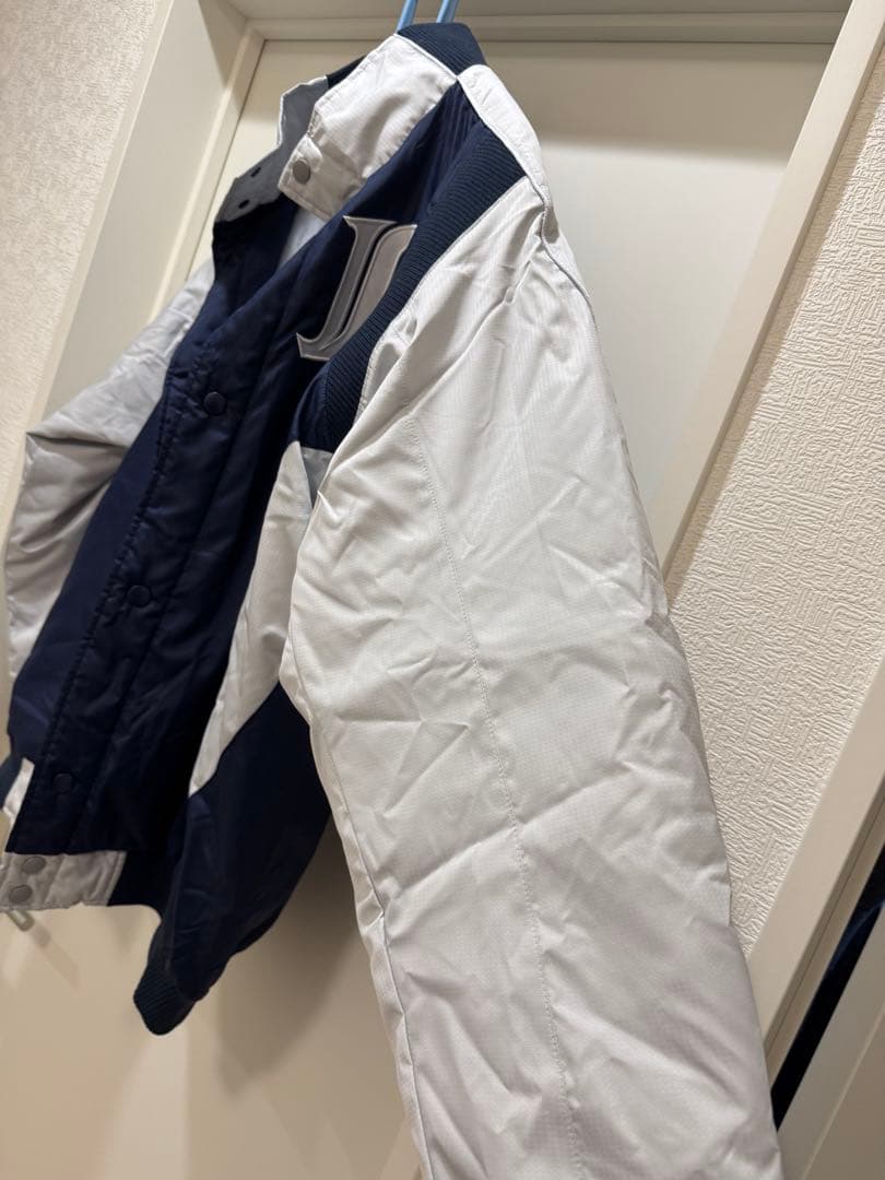 西武ライオンズ　NIKE ジャンパー　ブルゾン　Lサイズ　新品　最終値下げです