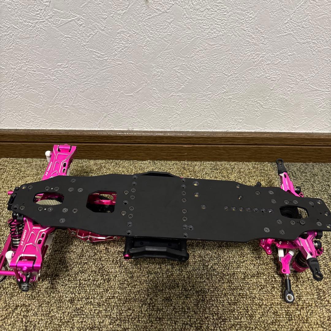 ラジコンシャーシ　サクラD4ピンク