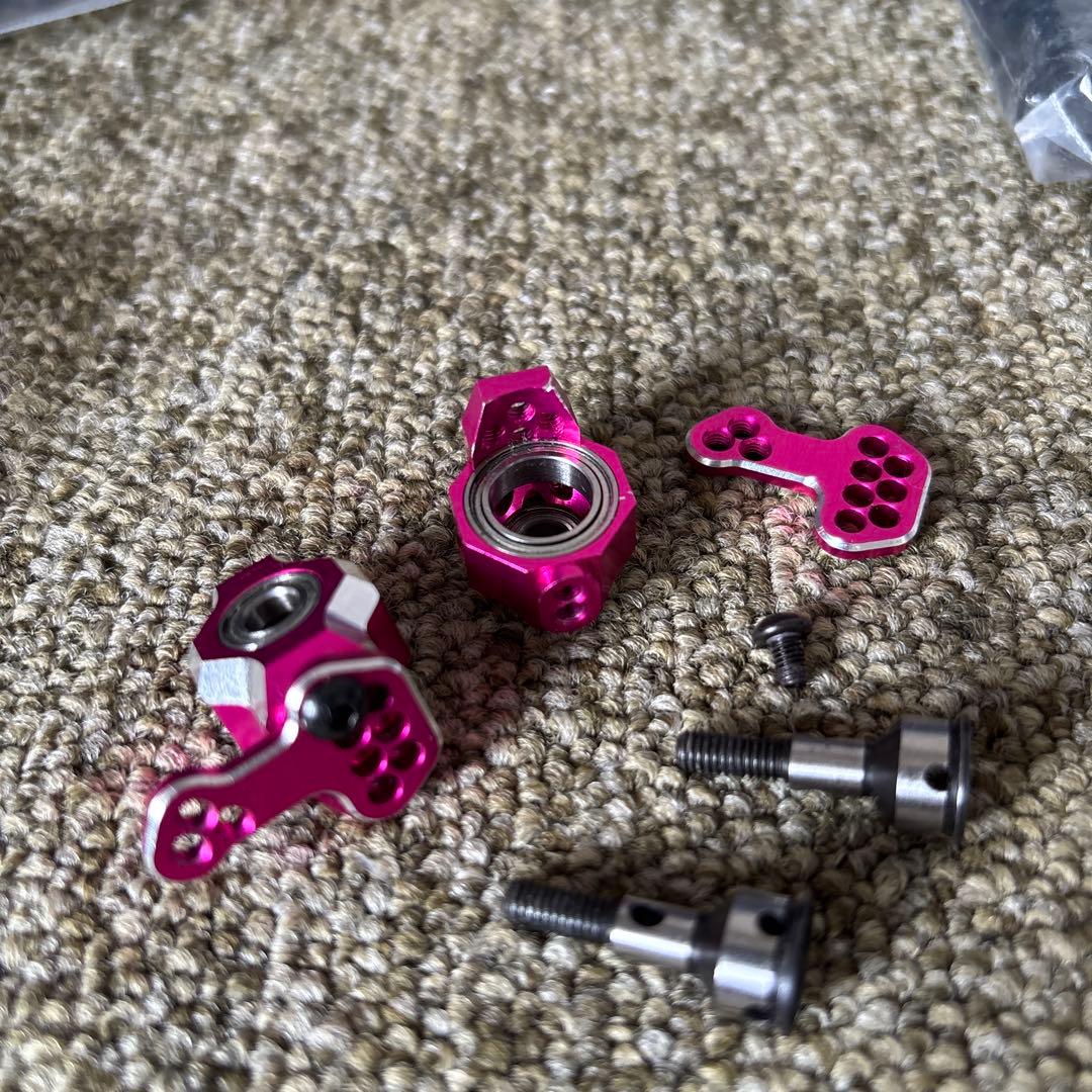 ラジコンシャーシ　サクラD4ピンク