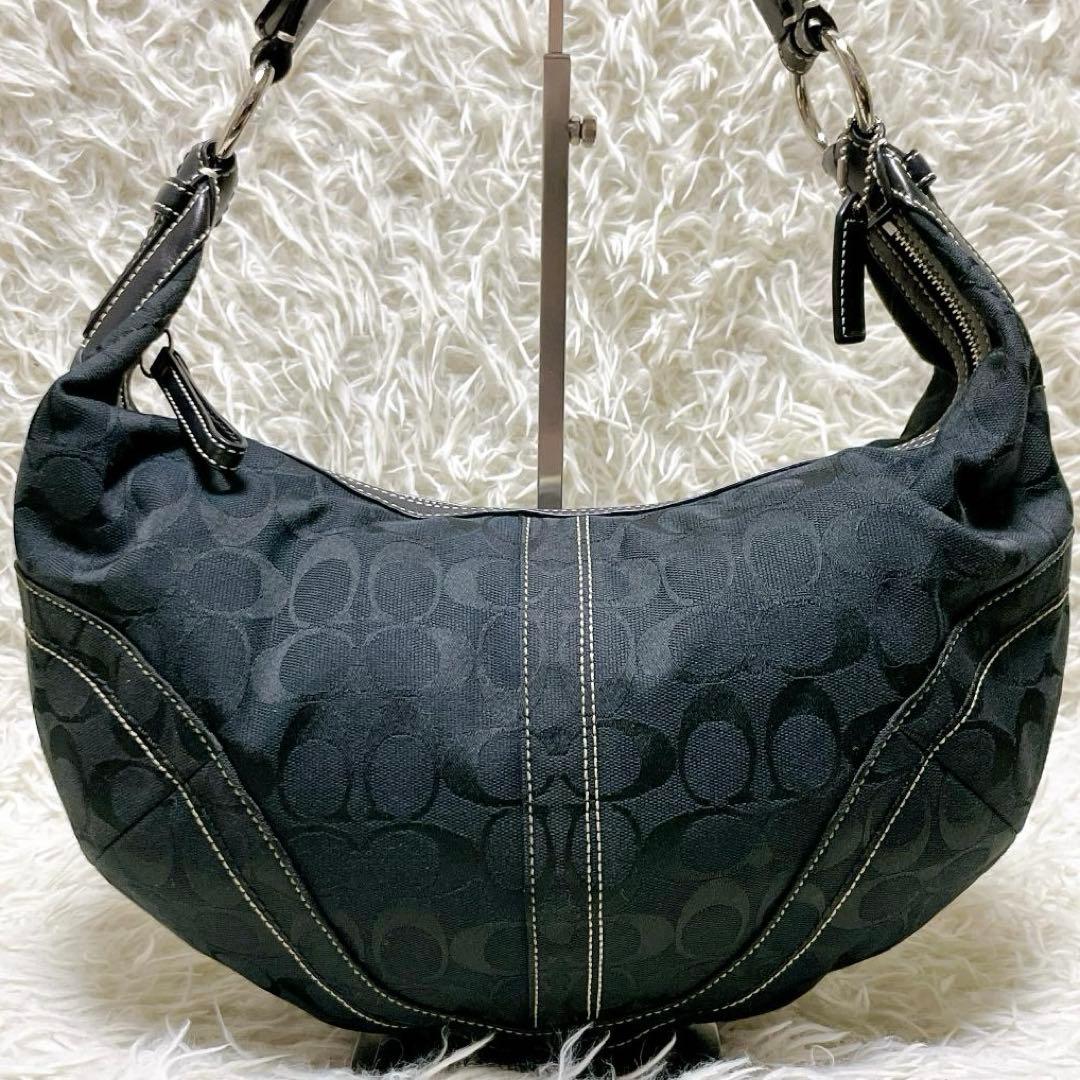 美品 COACH ショルダーバッグ ハーフムーン シグネチャー キャンバス 黒
