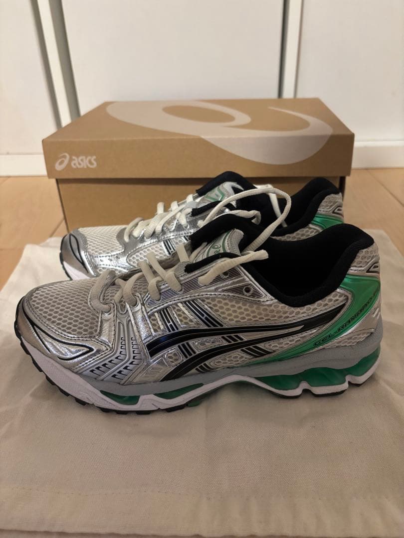 ASICS GEL-KAYANO 14 スニーカー ホワイト/シルバー/グリーン