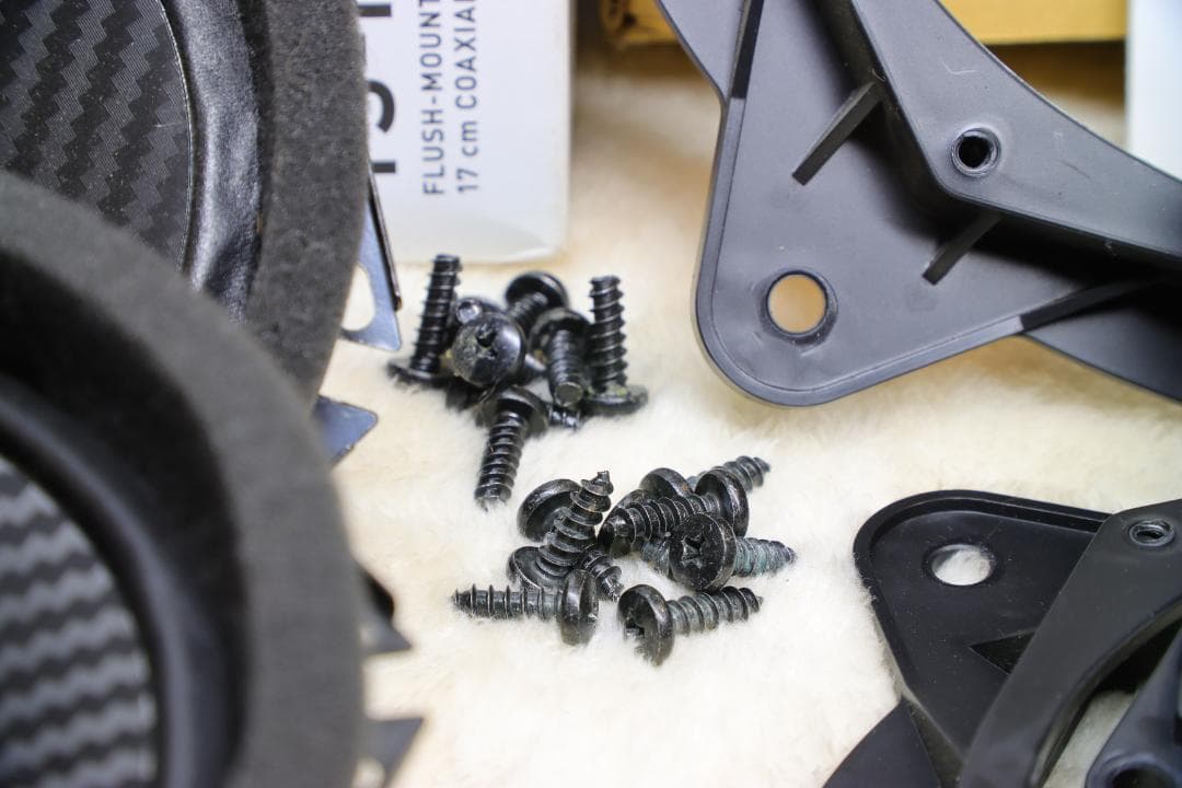 プリウス30専用設計【フロントスピーカーセット】carrozzeria 中古