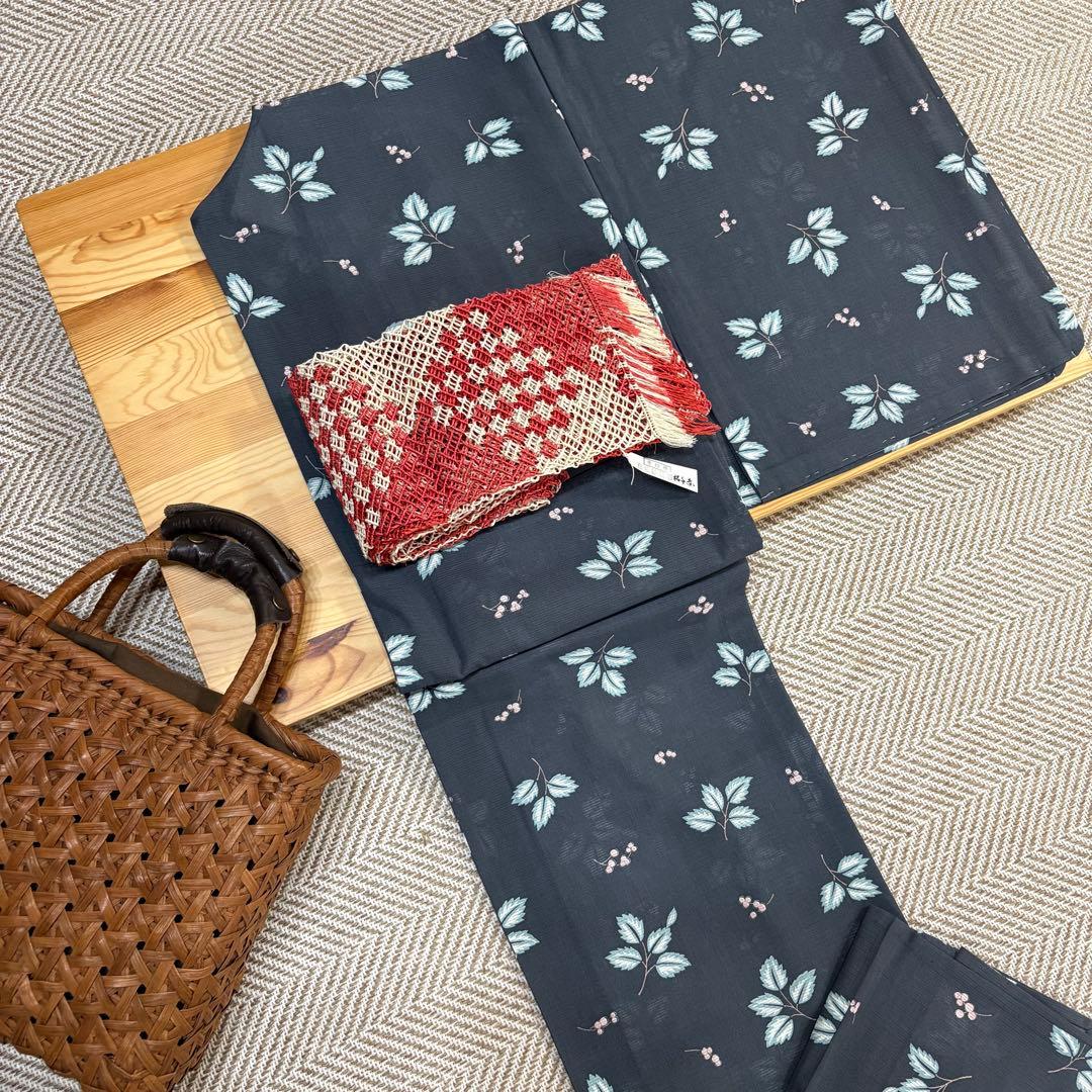 S*a様 誉田屋源兵衛 芭蕉　（紗綾形　格子　赤）半巾帯