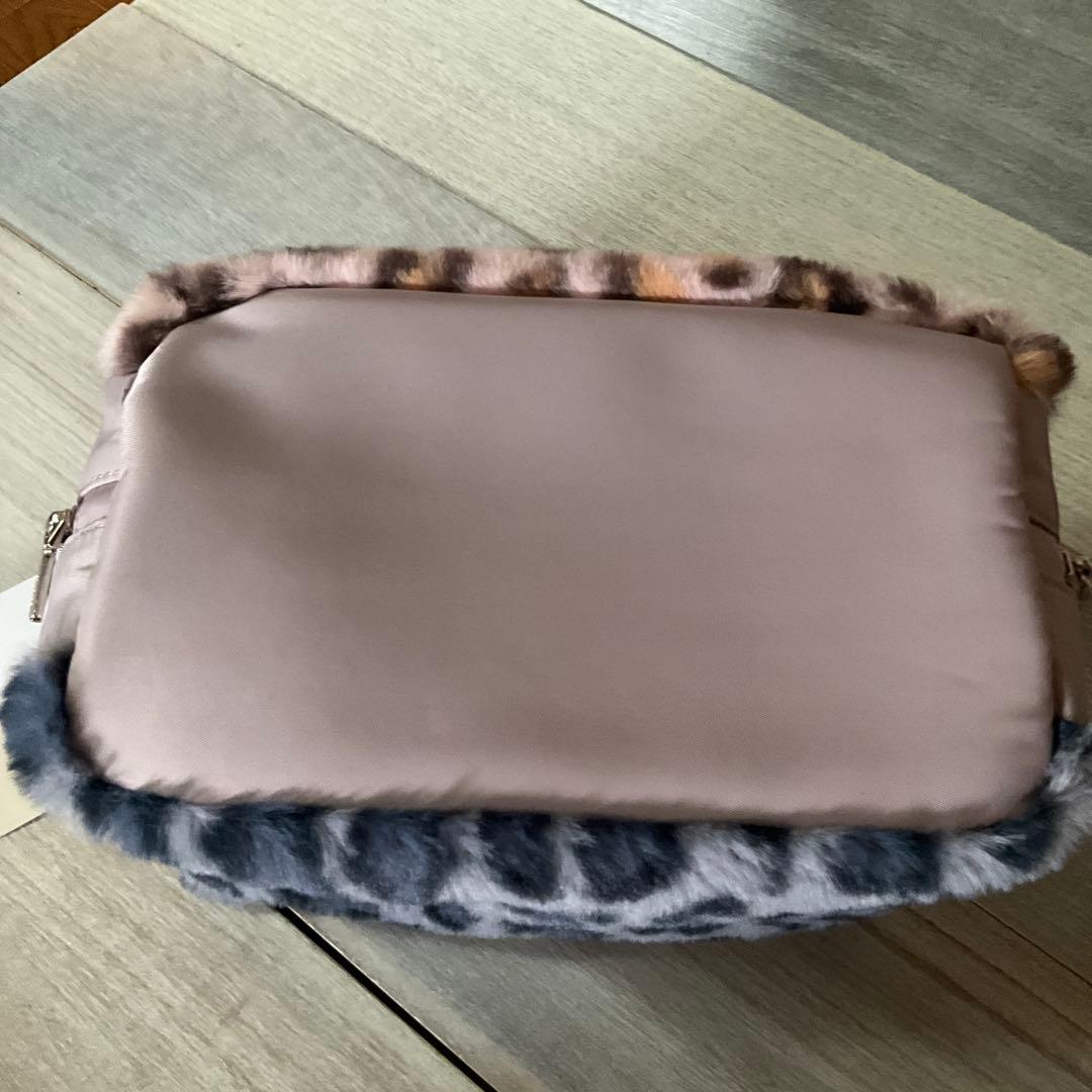 新品M.U SPORTS ヒョウ柄ファーカート保温バッグ