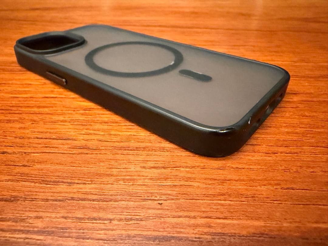 【期間限定値下】iPhone 14 128G本体 画面ひび割れあり　ケースつき