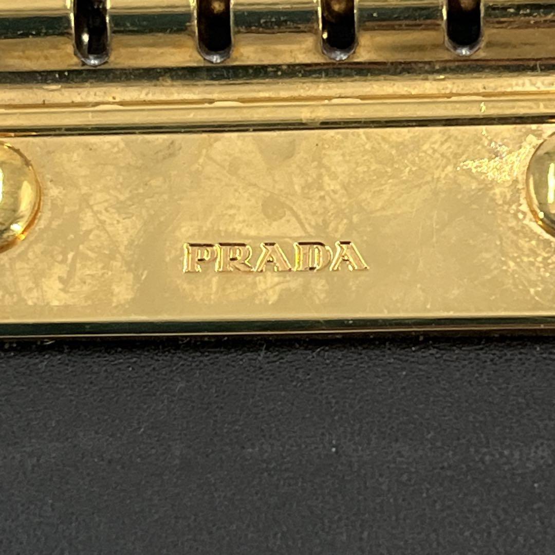 証明書付　良品　プラダ　6連キーケース　ゴールドロゴ　ブラック　レザー　男女兼用