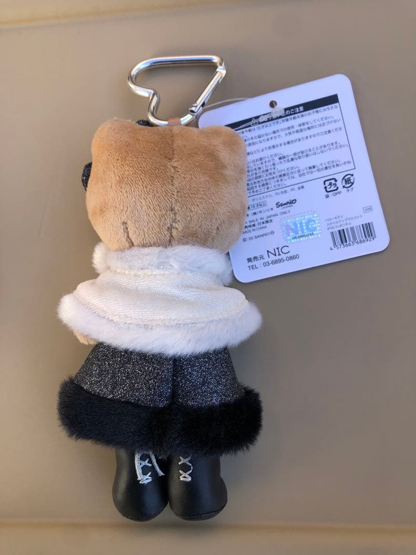 超お買得‼️正規品　新品　タグ付　ハローキティドレススタイルキーホルダー6set❣️