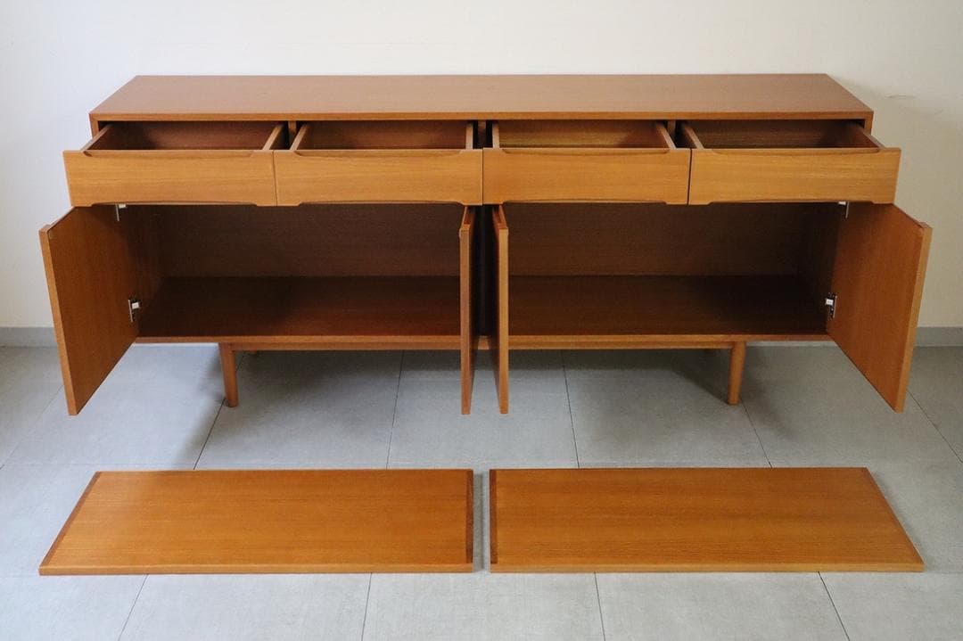 クロロス ワイド キャビネット サイドボード リビングボード チーク材 北欧