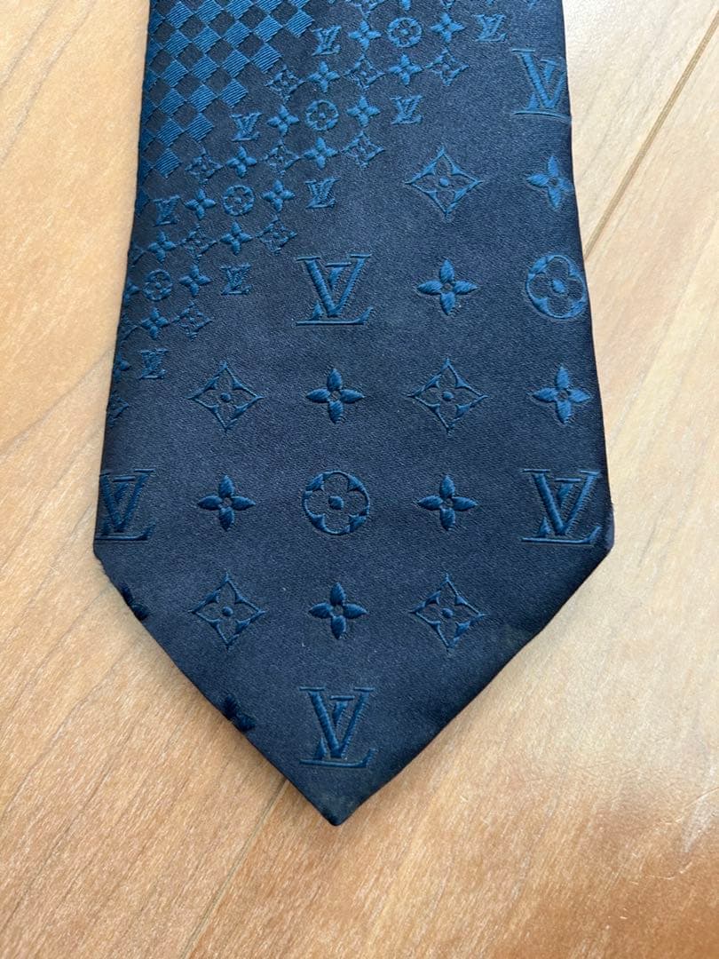 ■【美品】ヴィトン　ネクタイ　紺　ミックスモノグラム