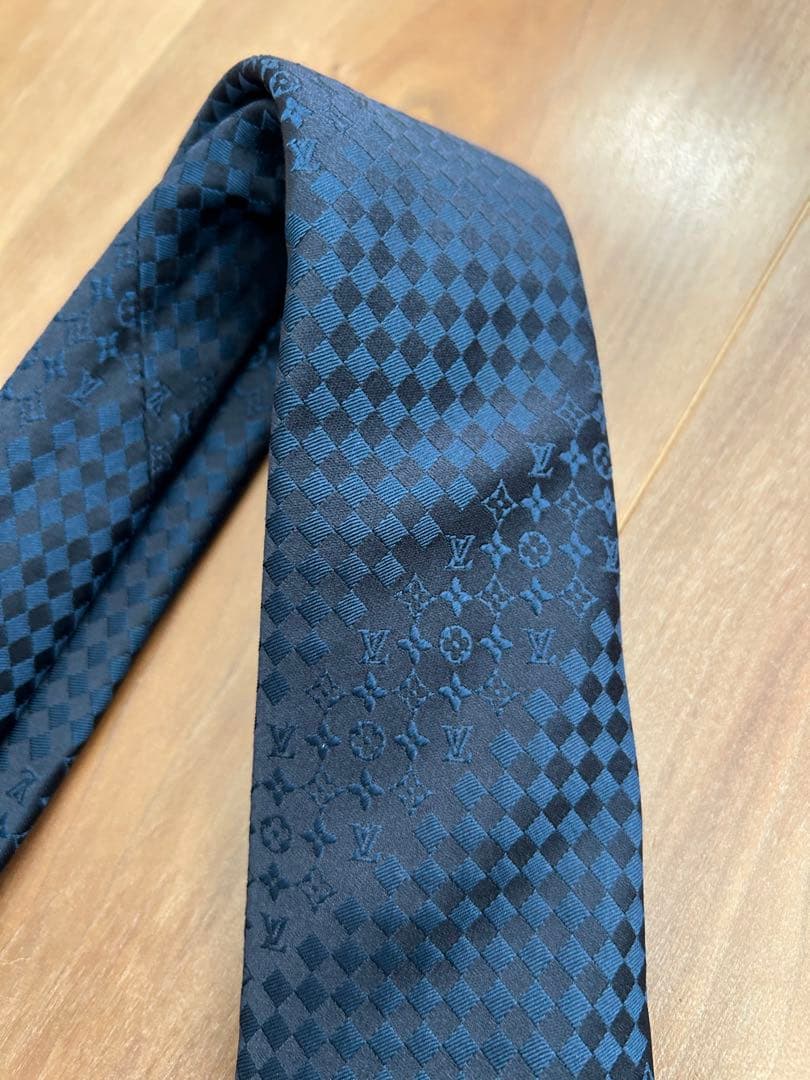 ■【美品】ヴィトン　ネクタイ　紺　ミックスモノグラム
