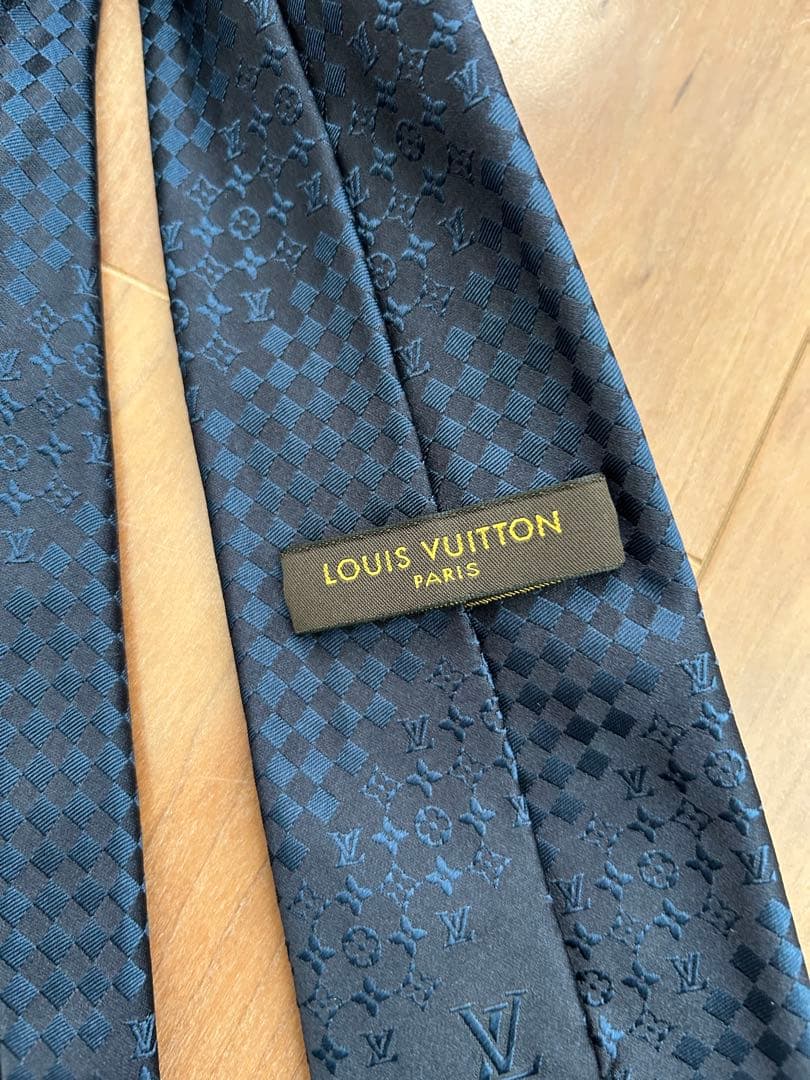 ■【美品】ヴィトン　ネクタイ　紺　ミックスモノグラム