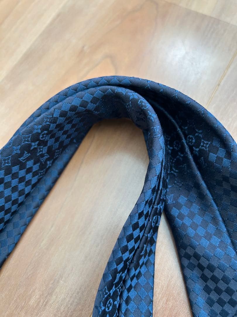 ■【美品】ヴィトン　ネクタイ　紺　ミックスモノグラム