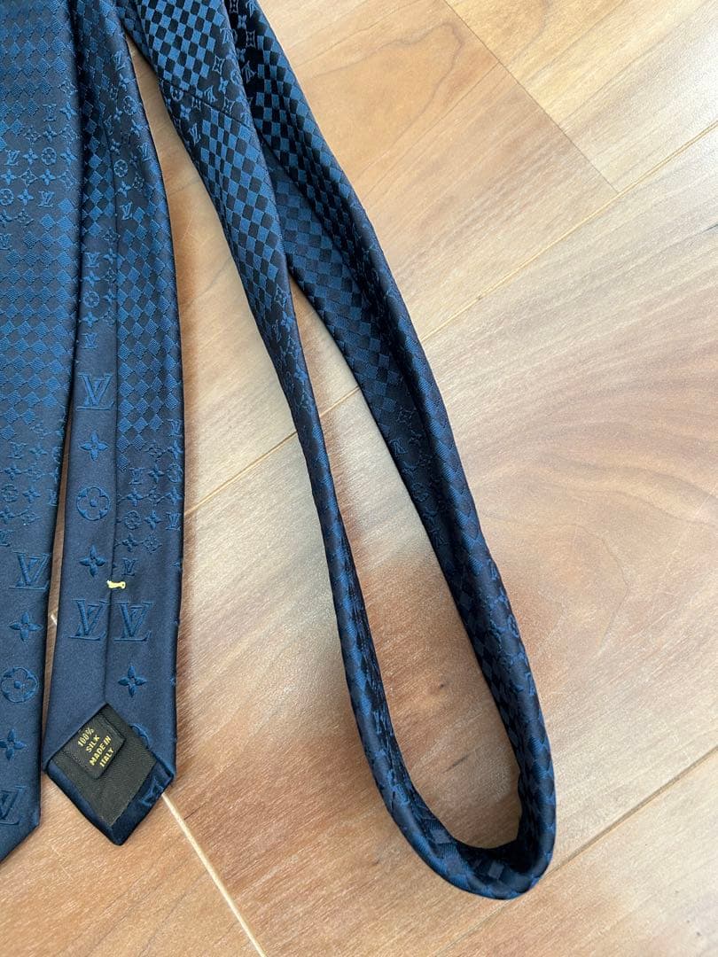 ■【美品】ヴィトン　ネクタイ　紺　ミックスモノグラム