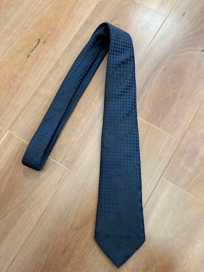■【美品】ヴィトン　ネクタイ　紺　ミックスモノグラム