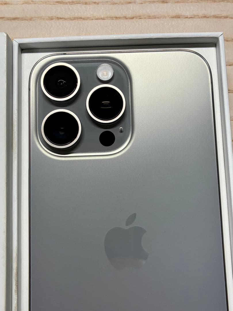 iPhone 15 Pro Max 256GB ナチュラルチタニウム