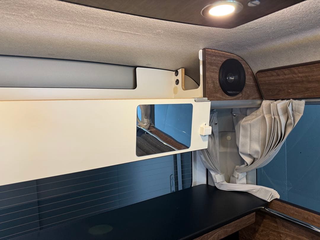 F*u様 ハイエース ミドルワイド 天井収納 スピーカー取付可能 キャンピングカ