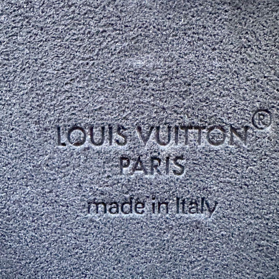 【美品】LOUIS VUITTON ルイヴィトンiPhone14proケース