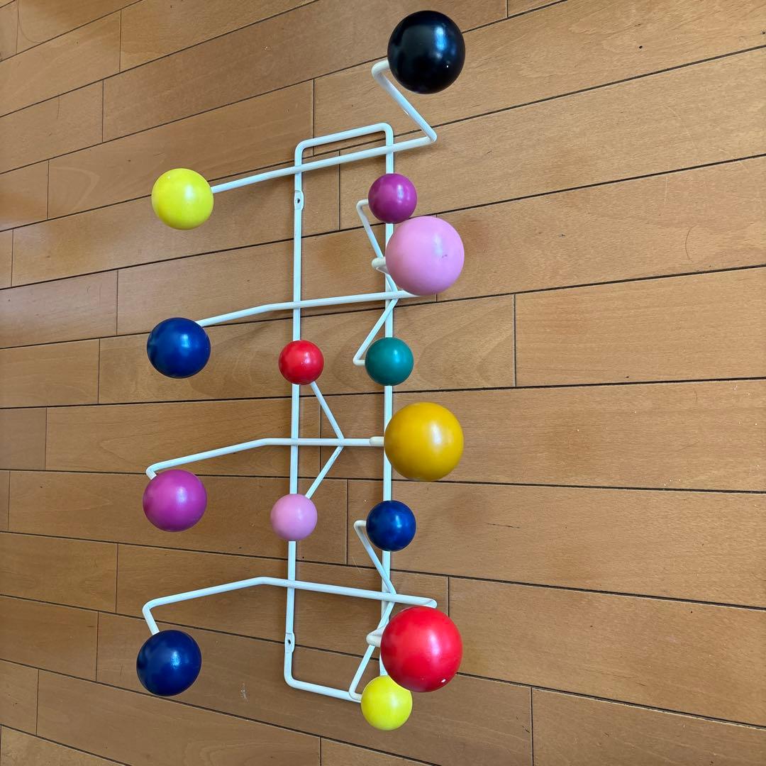 イームズ　ハングイットオール