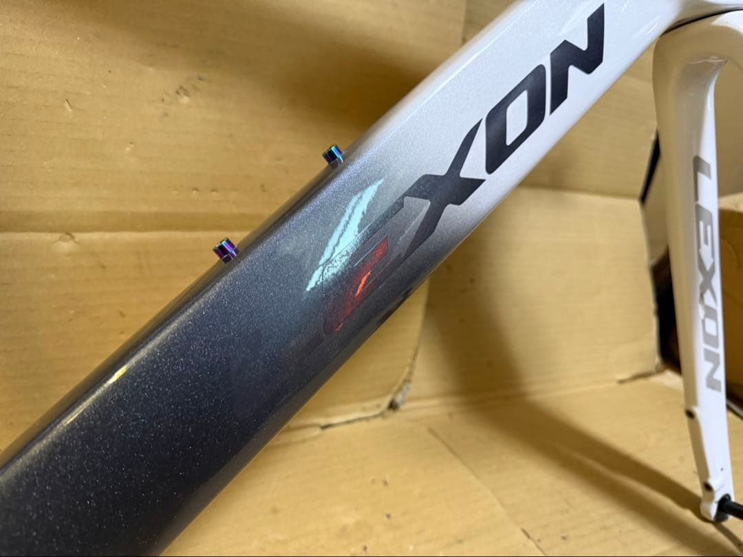 LEXOO フルカーボンエアロ　フレームセット　ロードバイク　DISC