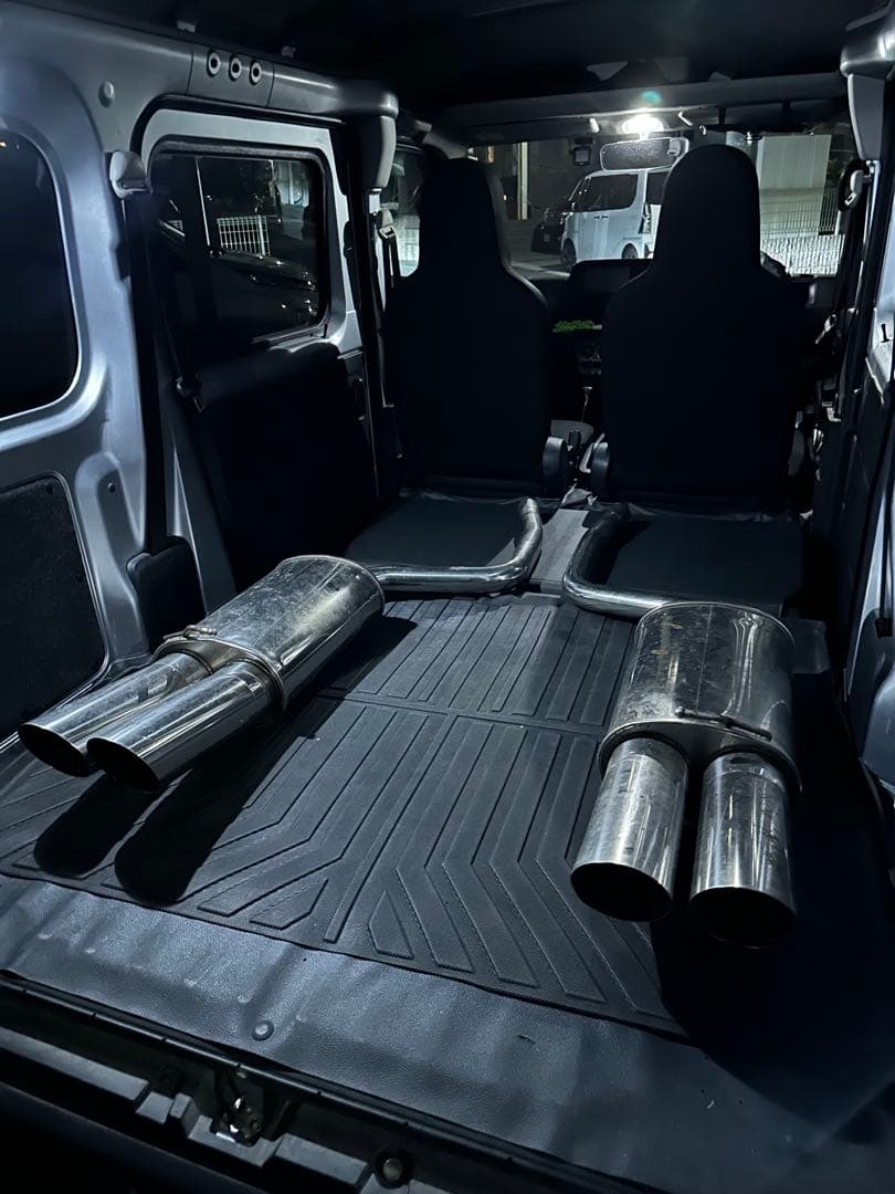 20 セルシオ　後期　4本出しマフラー