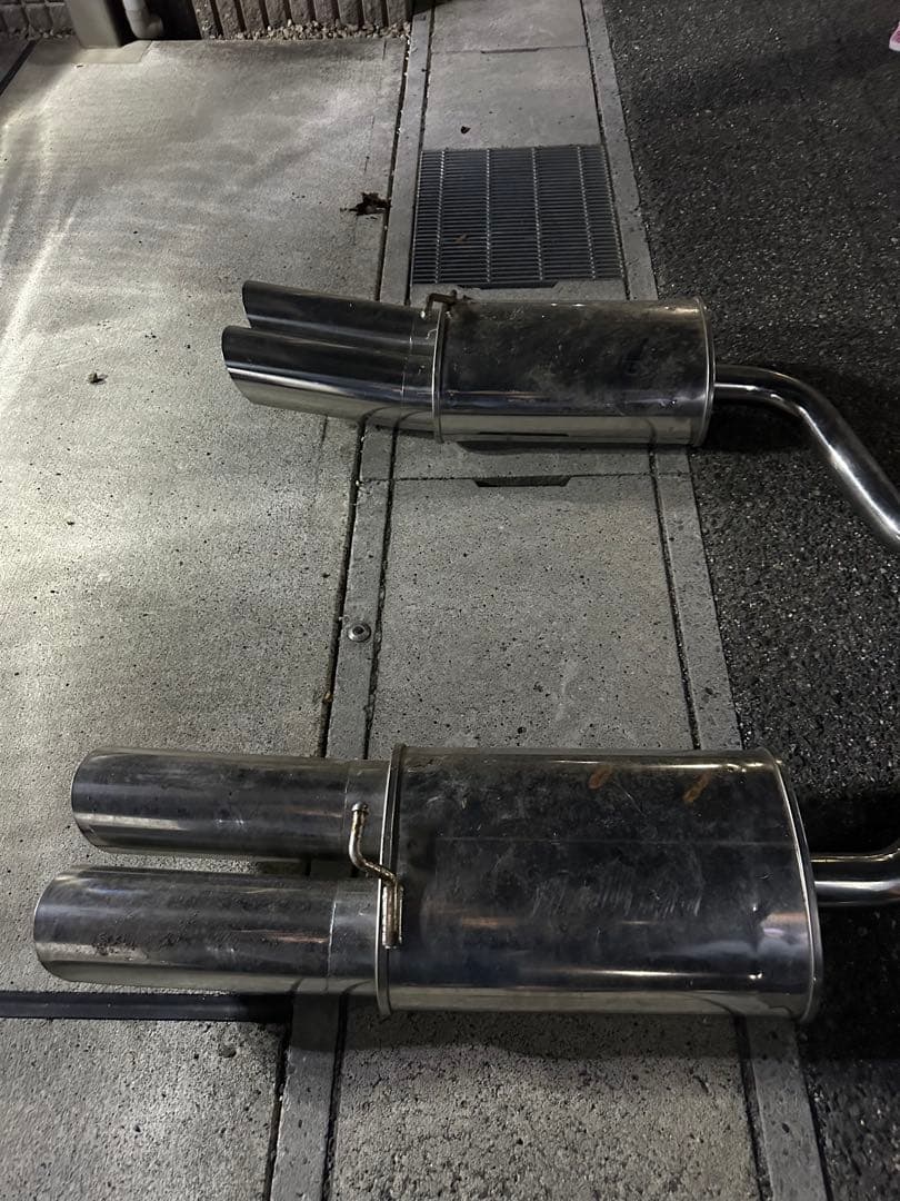 20 セルシオ　後期　4本出しマフラー