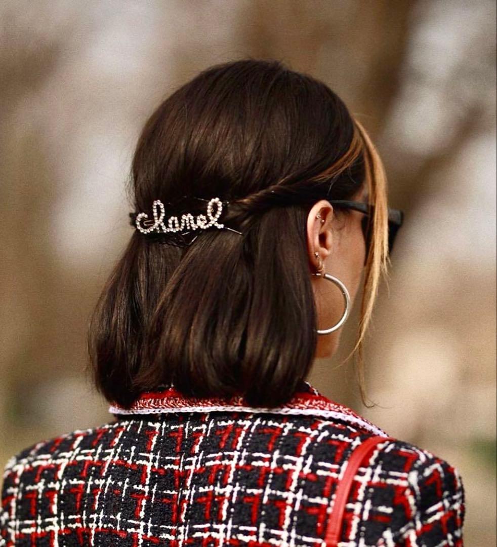 激レア！未使用品CHANELシャネルロゴヘアピン