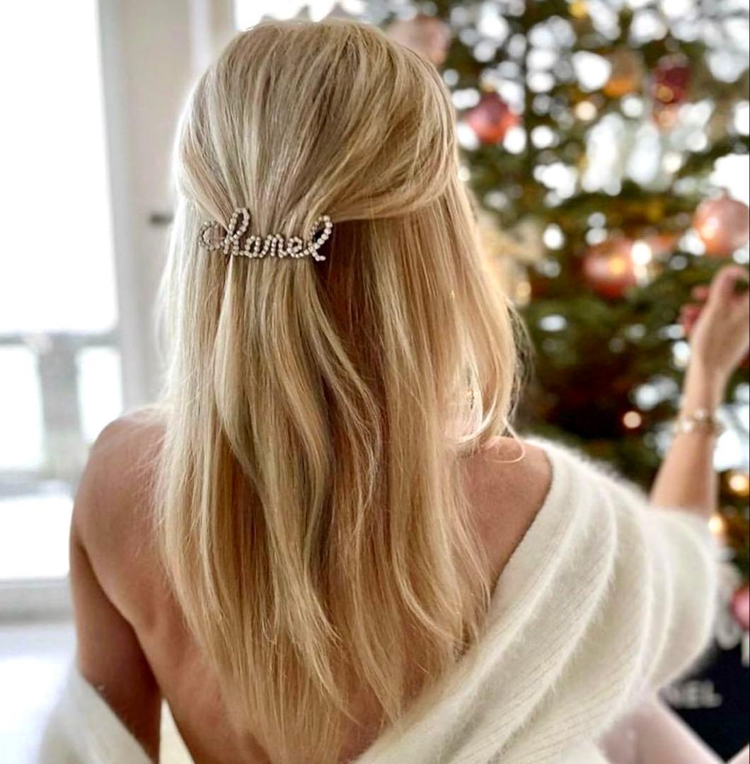 激レア！未使用品CHANELシャネルロゴヘアピン