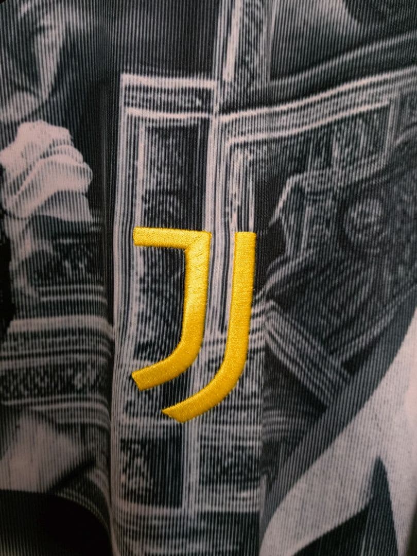 L*a様 【未使用タグ付き】ユベントス 25/26 プレマッチ ジャージー XL