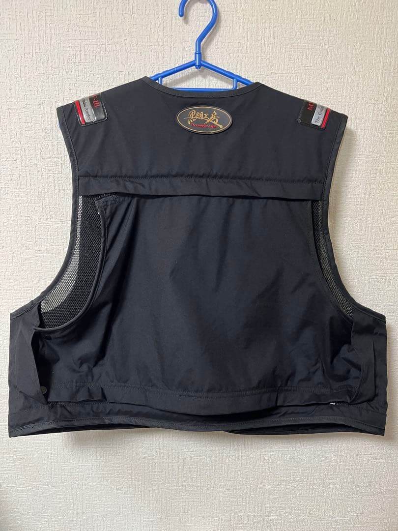 黒鯛工房　アスリートベスト　MV−Ⅲ　　Lサイズ　おまけ付き‼️ 値下げしました❗️