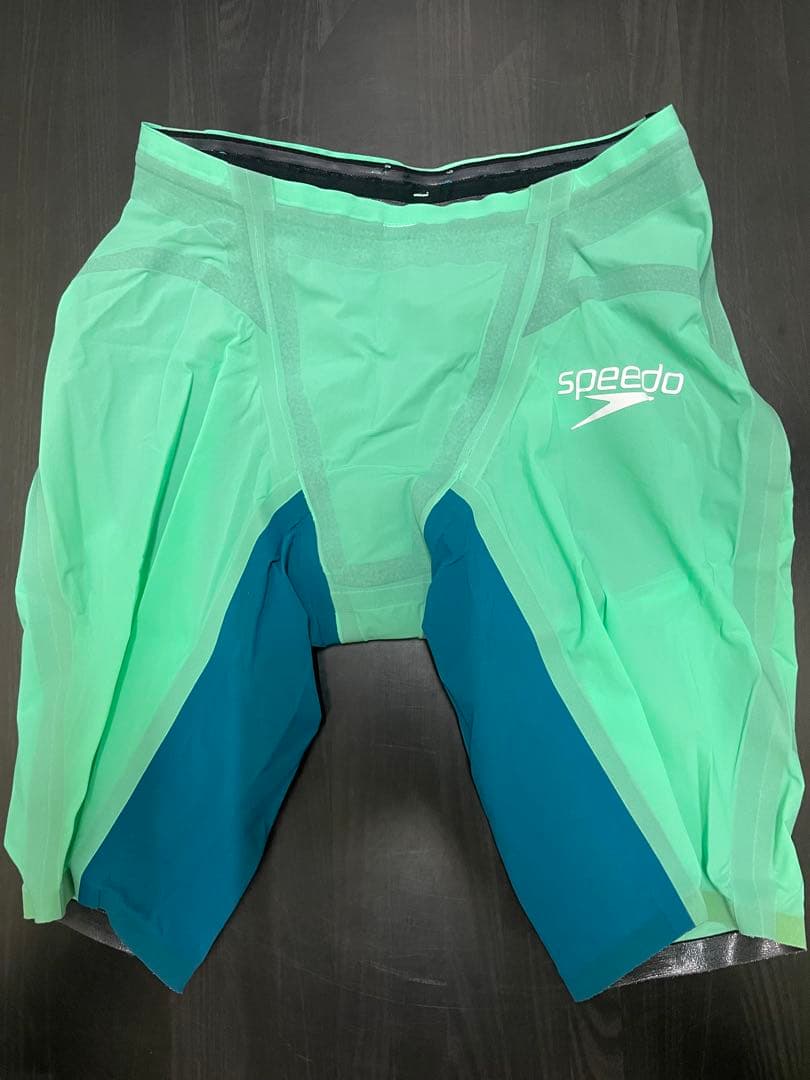 Speedo レーザーレーサー 競泳水着 24