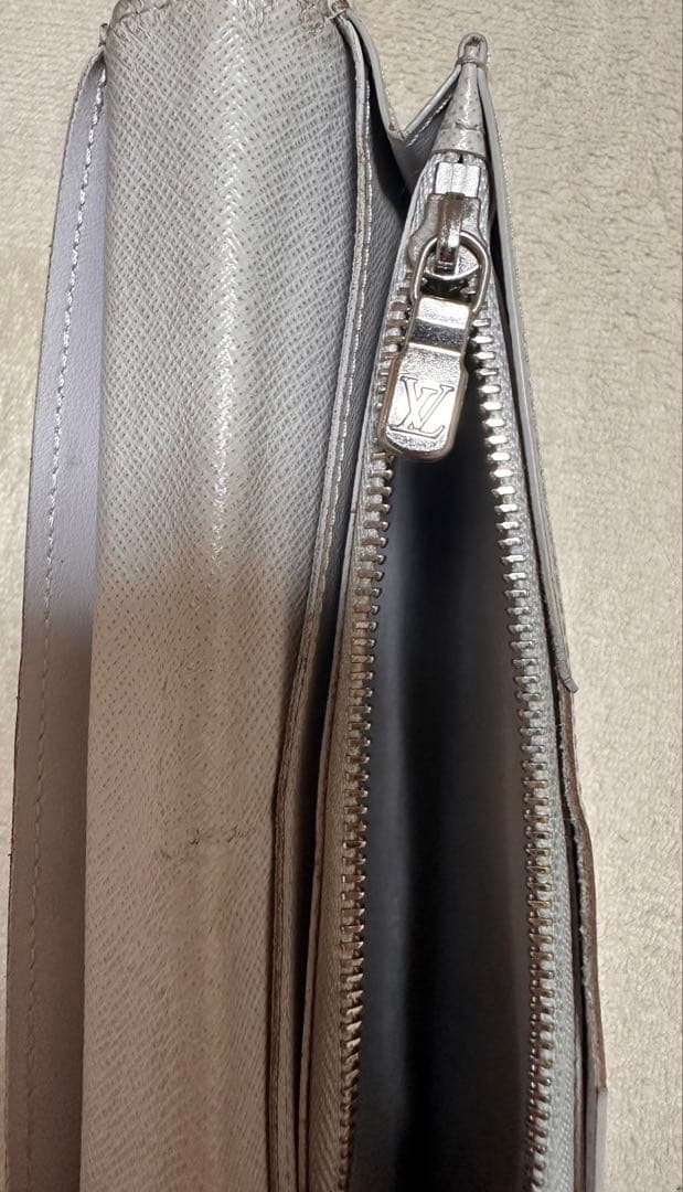 LOUIS VUITTON (ルイヴィトン) ポルトフォイユ ブラザ タイガラマ