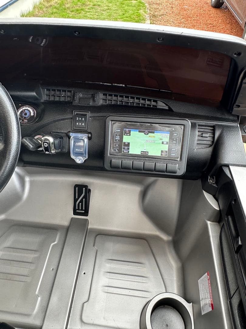 手渡し限定　乗用ラジコン　ハイラックス　ラギット