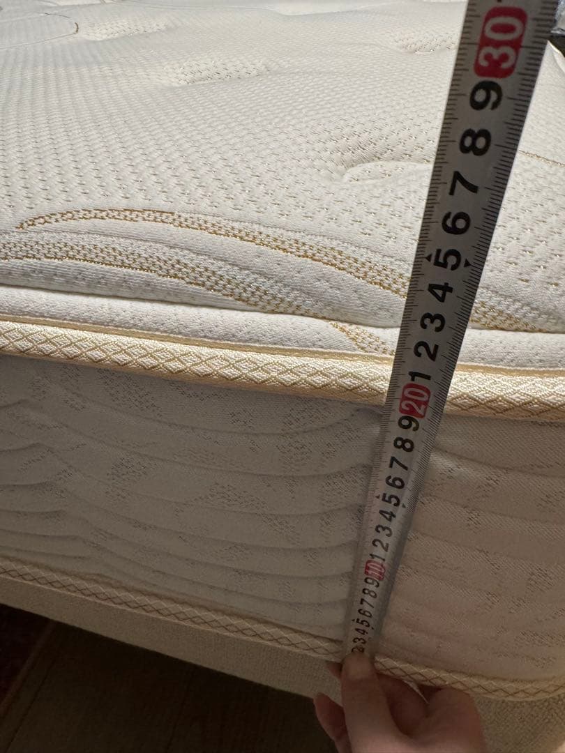 【美品】Simmonsシモンズ6.5インチゴールデンバリュー　セミダブル