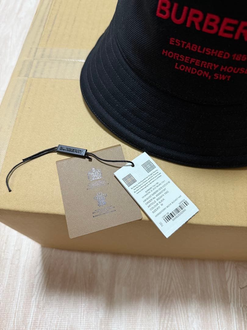 BURBERRY バケットハット ブラック タグ付き　Mサイズ