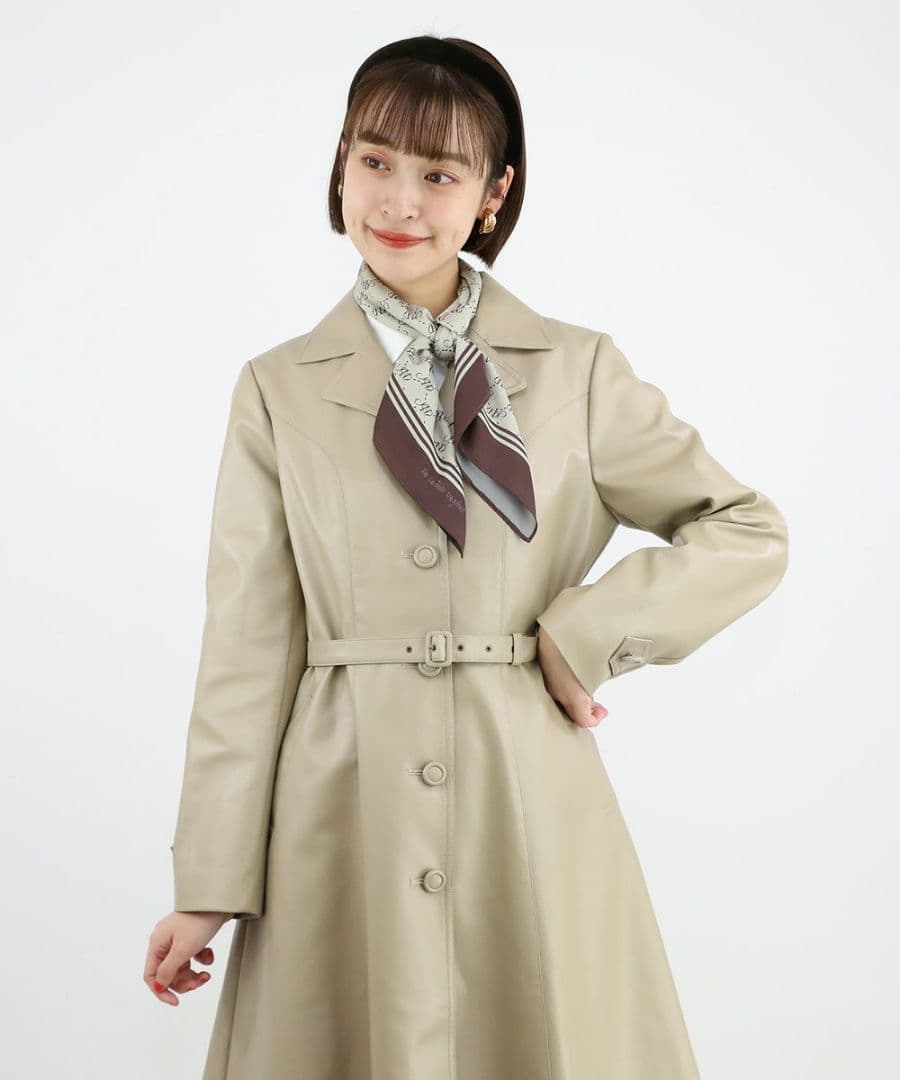 an another angelus フェイクレザー開衿コート ライトベージュ