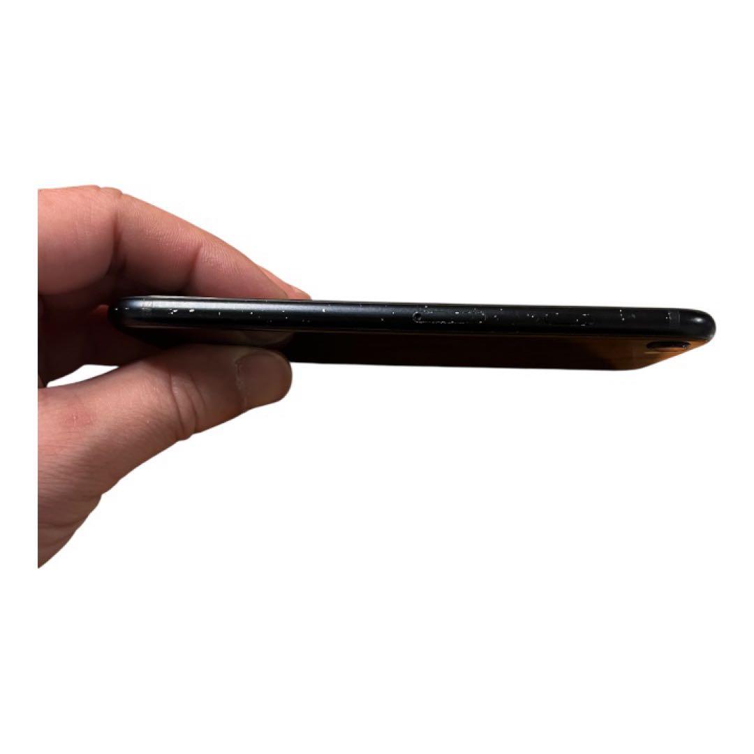 iPhone SE 第3世代（64GB・ブラック）ジャンク品です。