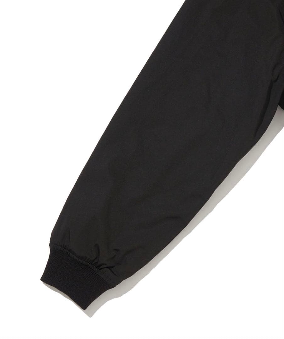 LEVI’S ブラック MA-1 ボンバージャケット