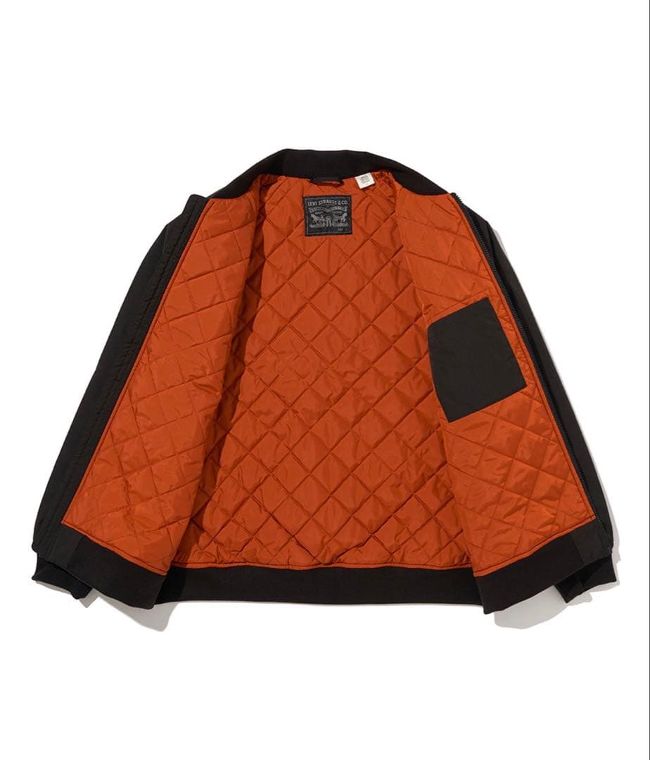 LEVI’S ブラック MA-1 ボンバージャケット
