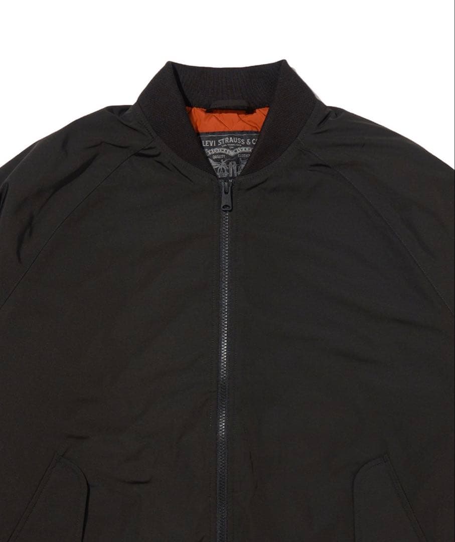 LEVI’S ブラック MA-1 ボンバージャケット