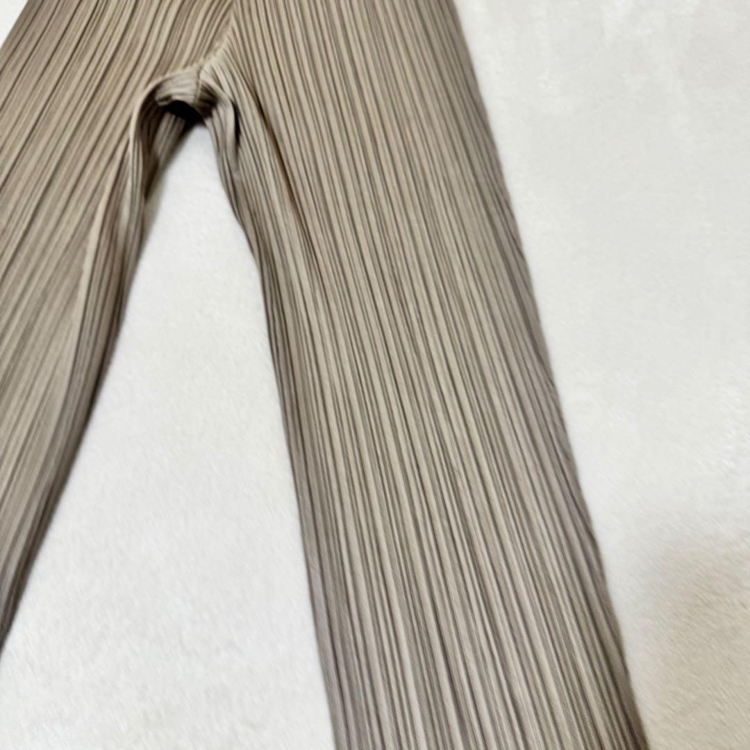 極美品✨PLEATS PLEASE プリーツ　七部丈　ベージュ　ボトムス