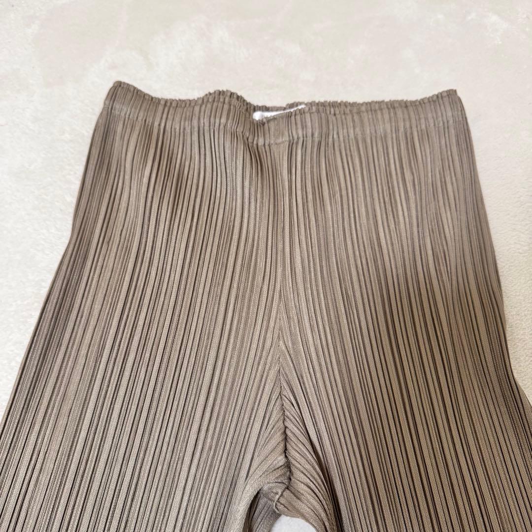 極美品✨PLEATS PLEASE プリーツ　七部丈　ベージュ　ボトムス